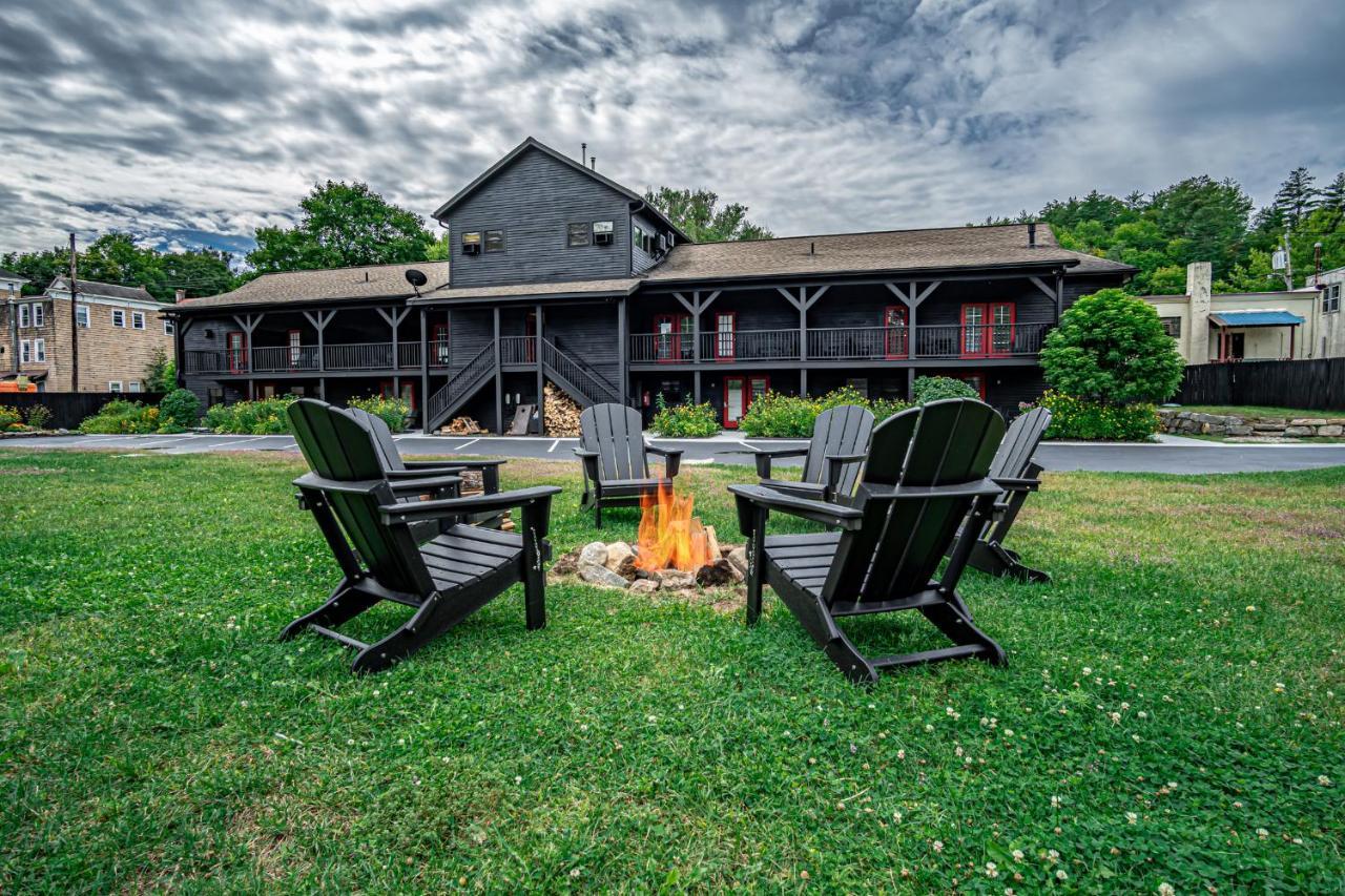 The Alpine Lodge North Creek Exterior photo